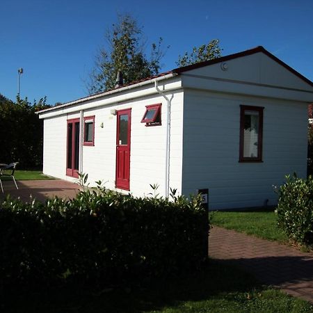 Hofgalow Chalet Op Camping "De Stal" Drijber Kültér fotó