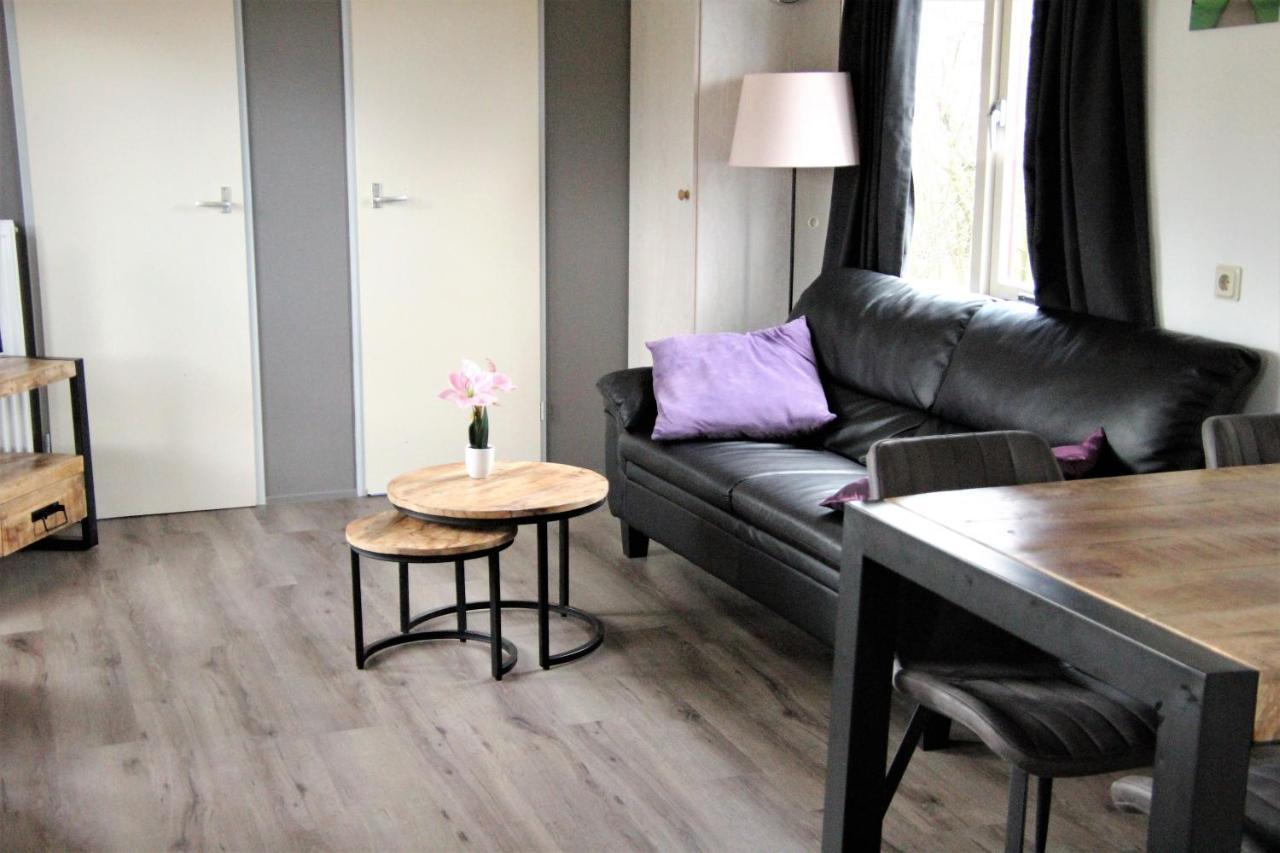 Hofgalow Chalet Op Camping "De Stal" Drijber Kültér fotó
