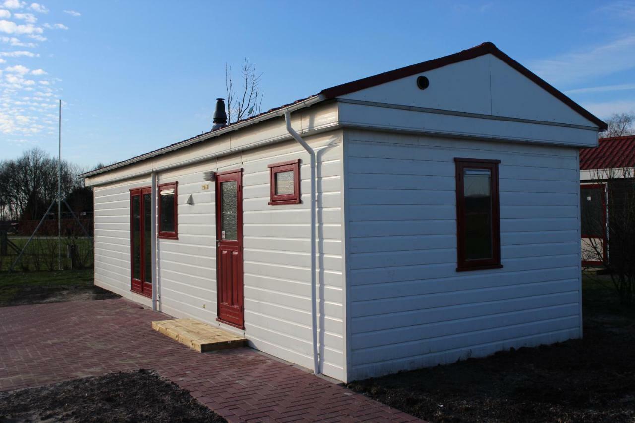 Hofgalow Chalet Op Camping "De Stal" Drijber Kültér fotó